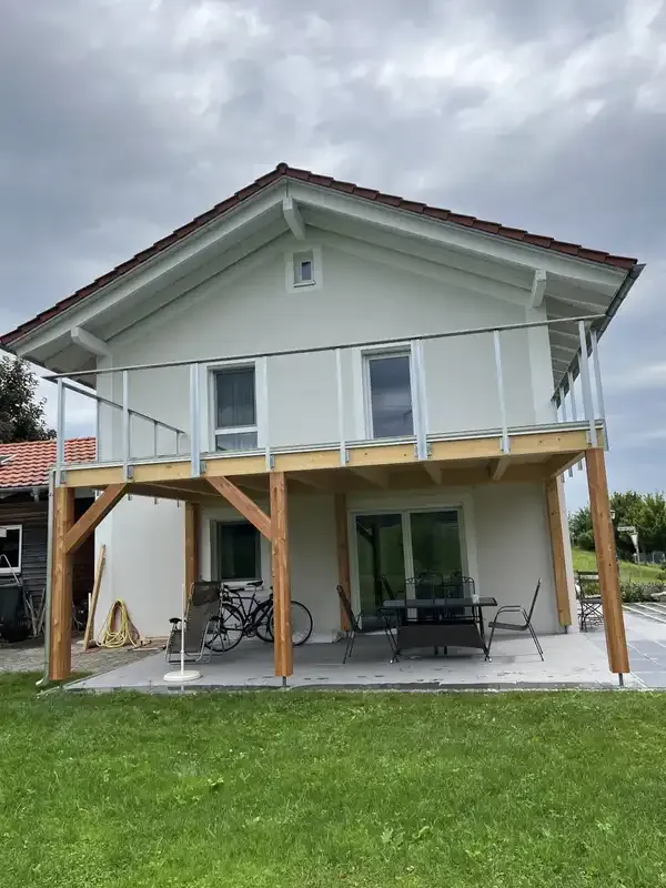 Balkongeländer für Holzbeplankung