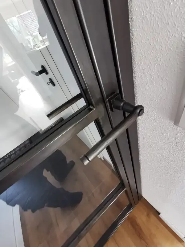 Stahl-Glas-Tür Griff Detail