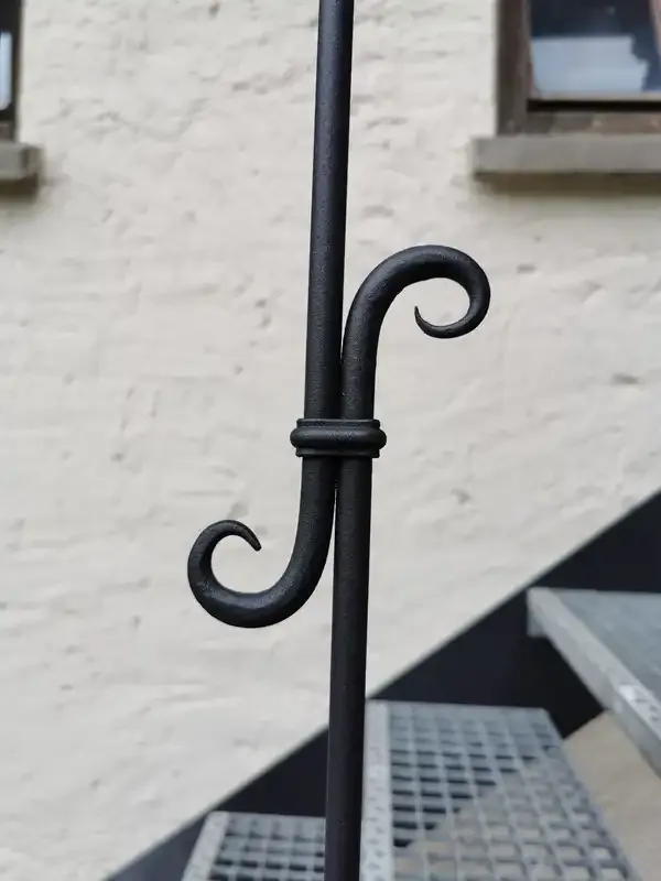 Geschmiedete Verbindung gedreht